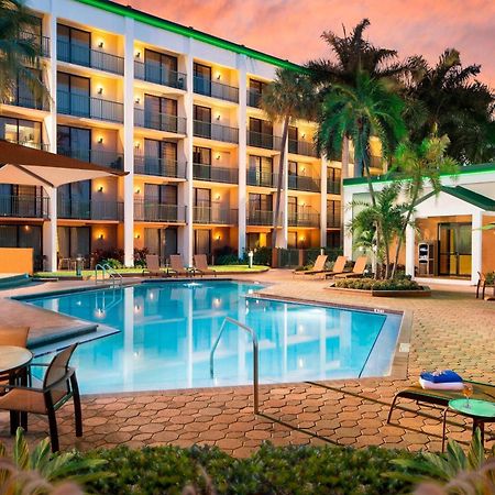 Courtyard By Marriott Fort Lauderdale East / Lauderdale-By-The-Sea Esterno foto
