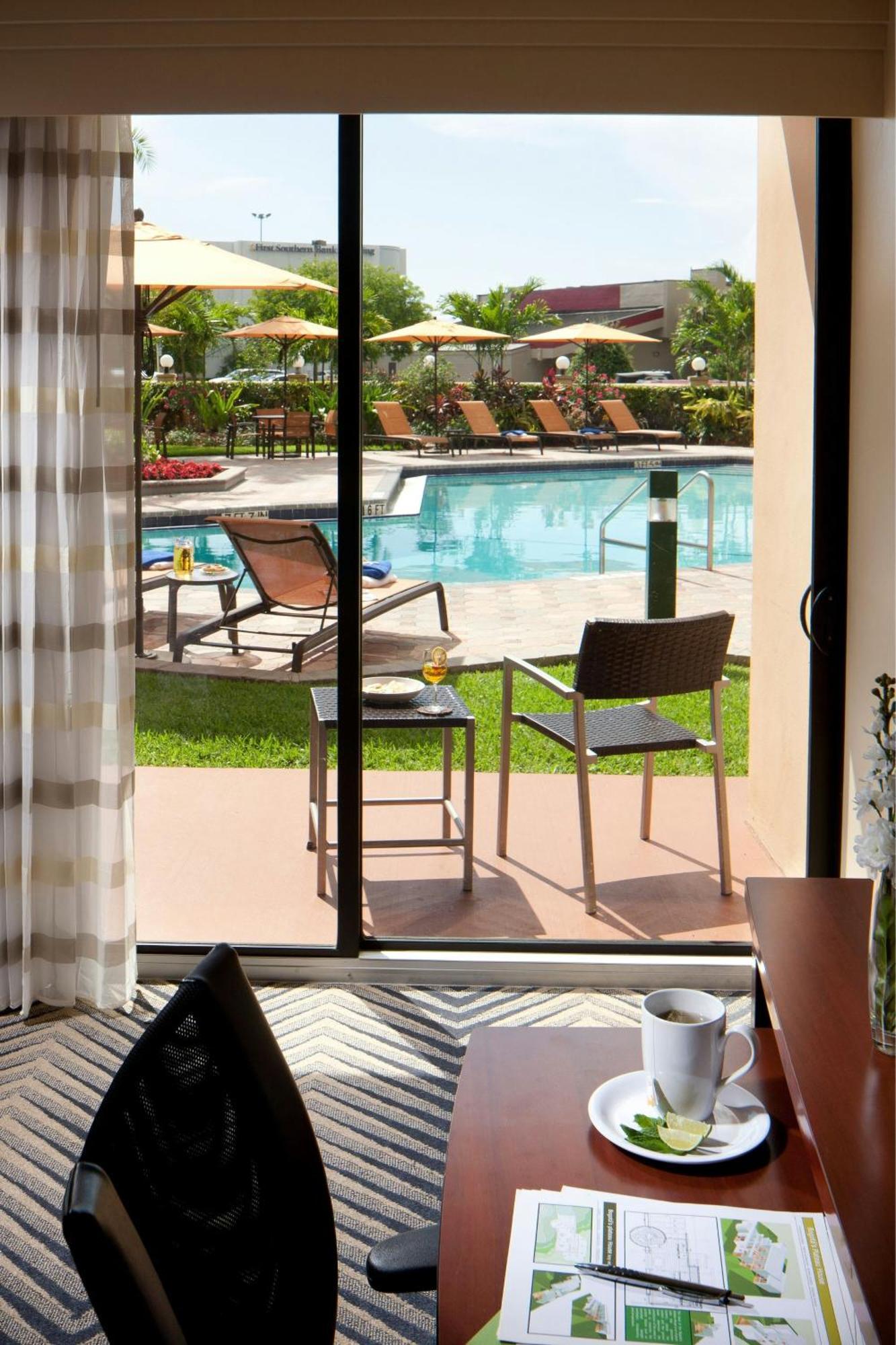 Courtyard By Marriott Fort Lauderdale East / Lauderdale-By-The-Sea Esterno foto