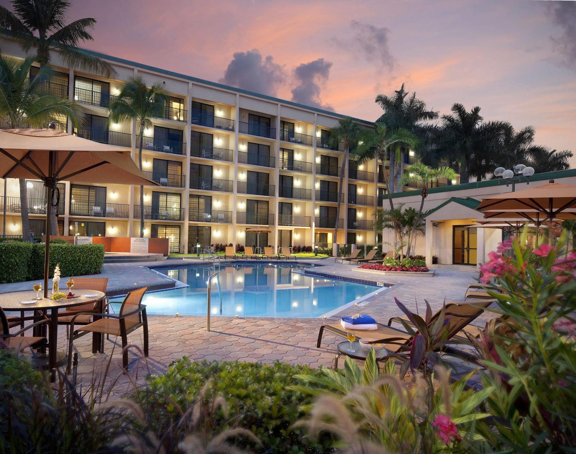 Courtyard By Marriott Fort Lauderdale East / Lauderdale-By-The-Sea Esterno foto